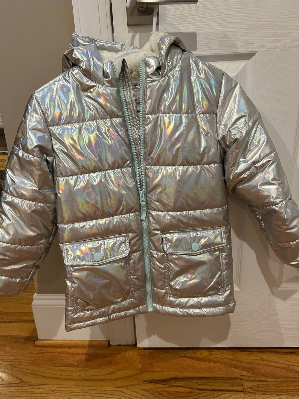 Girls’ Cat & Jack Iridescent Silver Holographic Puffer Jacket with Hood M (7/8)